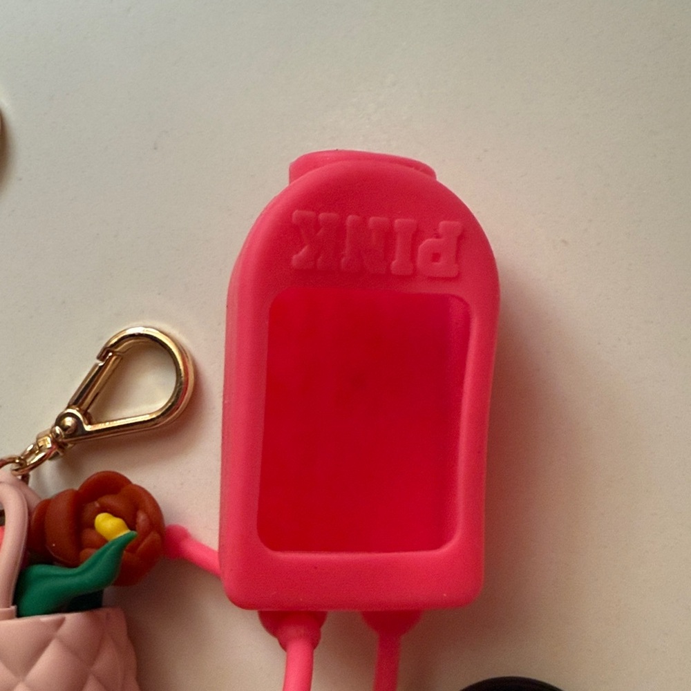 Keychain Misc Set Bundle - Picture 8 of 17